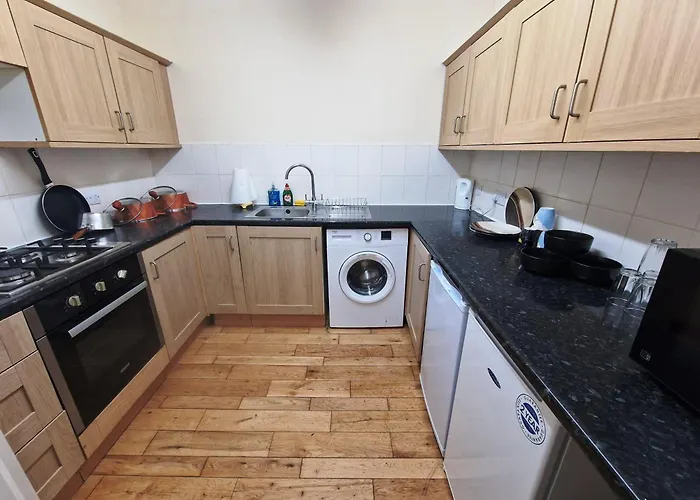 22a 2 Bedroom Flat Close To Centre * Bristol